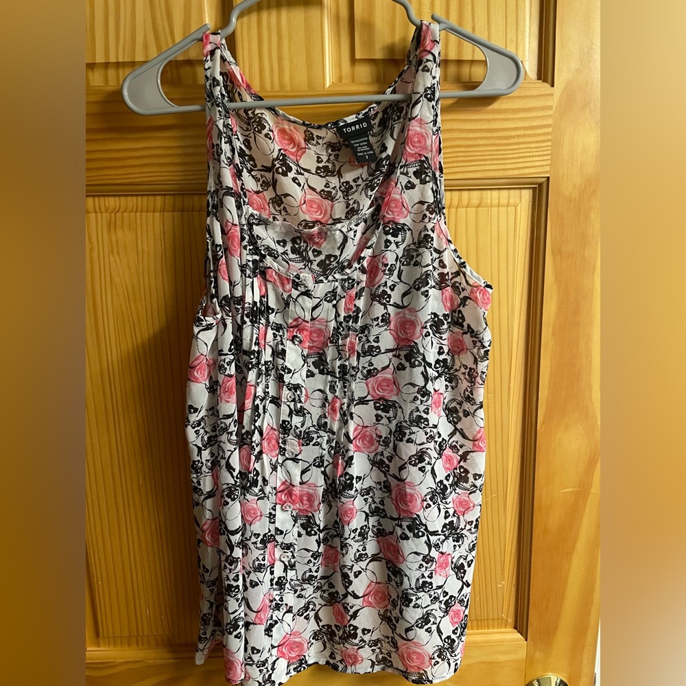 Torrid size 2, like new top
